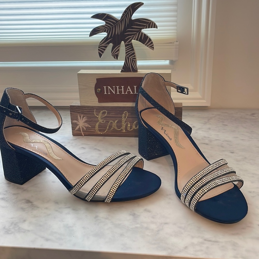 Navy blue formal shoes